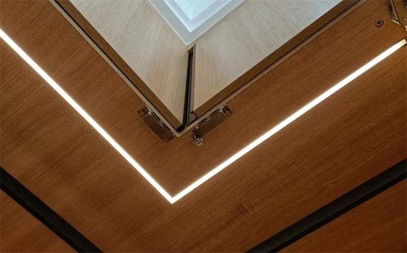 轉角衣柜柜燈燈光 轉角衣柜柜燈燈光