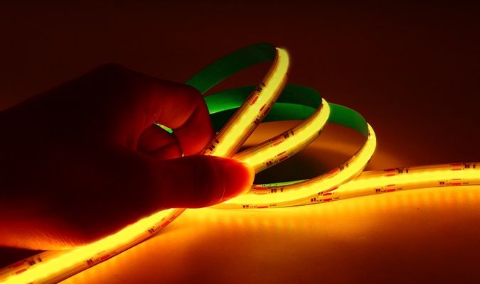 cob燈帶和led燈帶哪個(gè)亮?