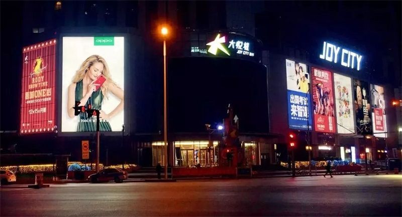 外墻大型廣告燈箱用的什么樣的燈帶？