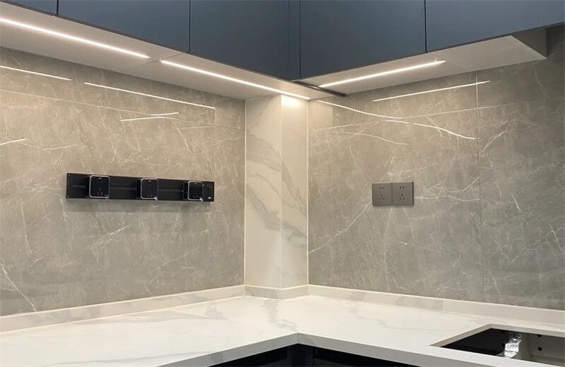 櫥柜燈帶選哪種？專業解析助您選購合適LED燈帶